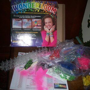 Beadery Wonder Loom Kit- Make Rubber band bracelets,  Hook, Replacement Bands +